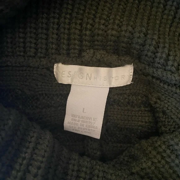 Design History Green Cable Knit Poncho Sweater with Turtleneck - Picture 4 of 5